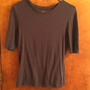 Dark gray tee